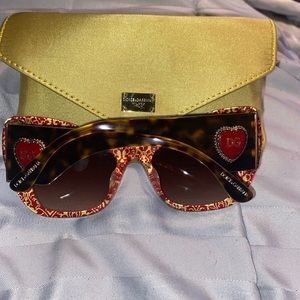 Dolce&Gabbana pointy sunglasses cat eye Heart logo